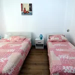 Tadijic Apartment *